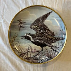Decorative Plate with Bird Design